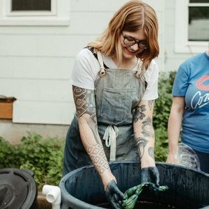 Meet your Posher, Alyx